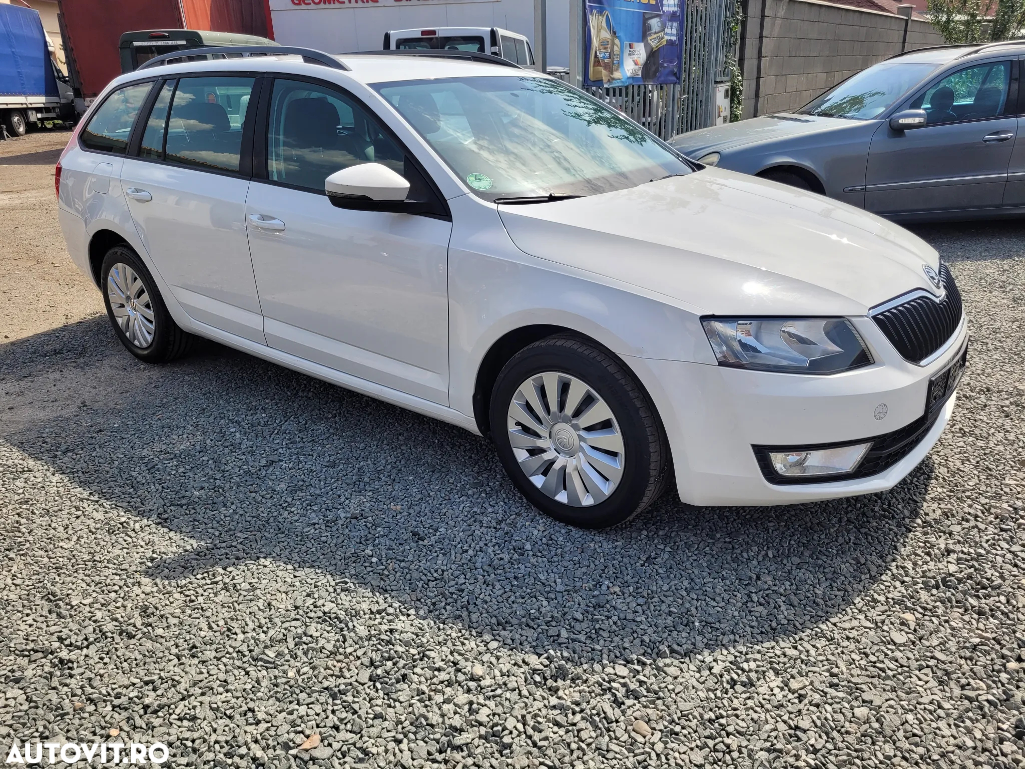 Skoda Octavia 1.6 TDI AMBITION - 5