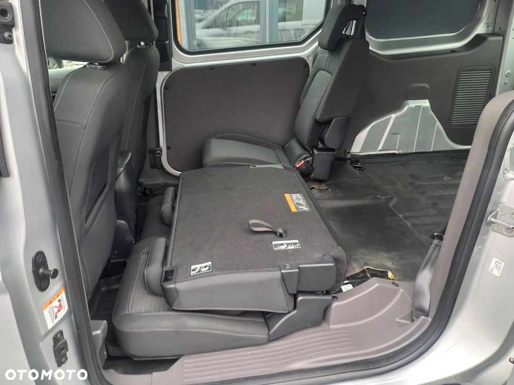 Ford Transit Connect - 17