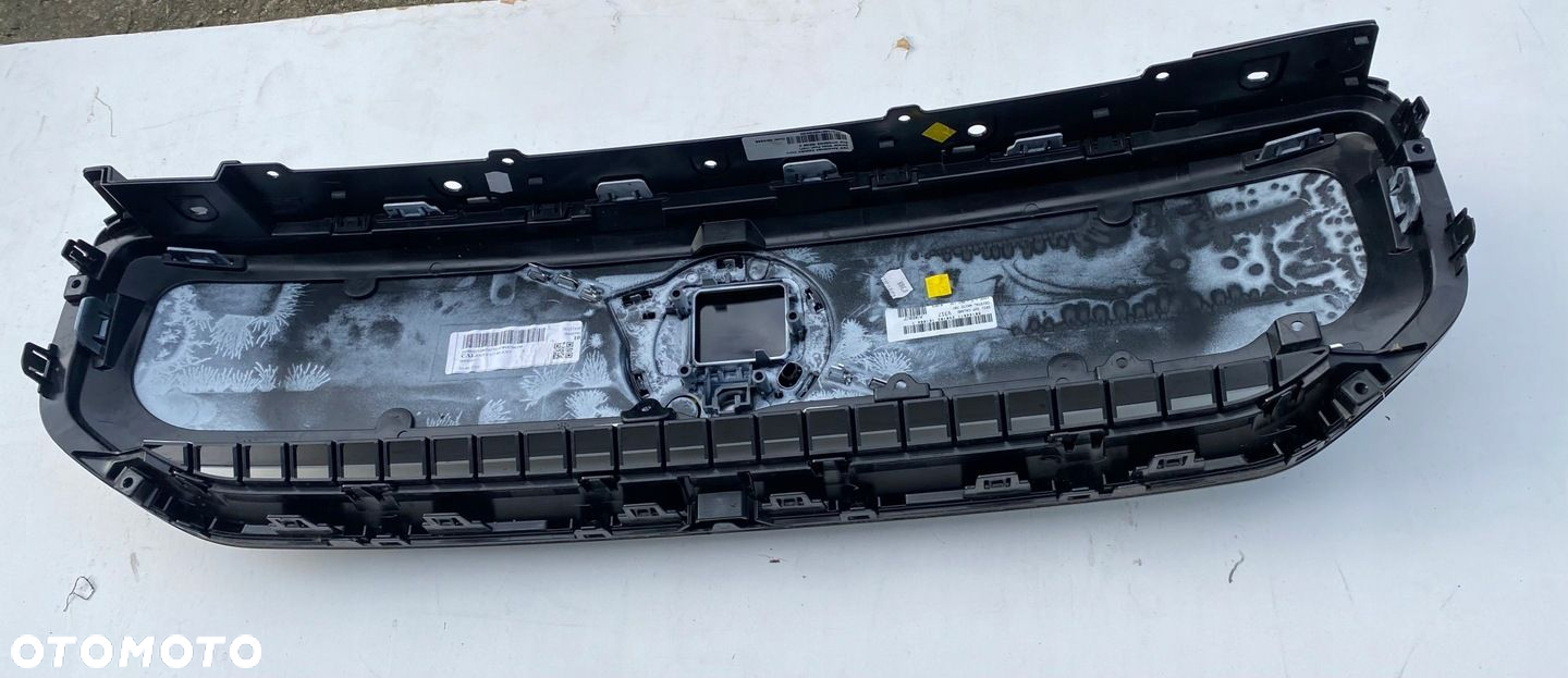 ATRAPA VOLVO XC40 C40 Recharged grill atrapa - 4