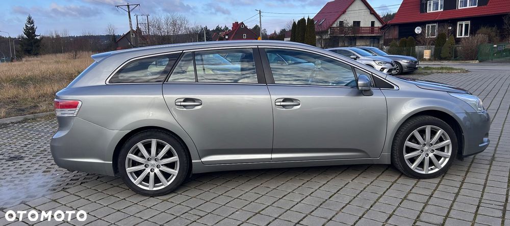 Toyota Avensis 2.0 D-4D - 6