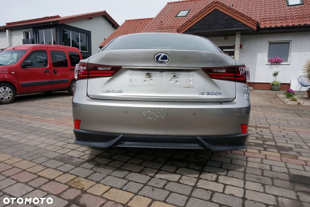 ZDERZAK TYLNY IS III E3 1J7  SREBRNY ATOMIC LEXUS 2013-2017 - 1