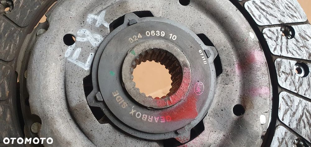 Sprzęgło tarcza docisk LUK BMW 1 E81 E87 2.0D 7615629 7603849 - 4