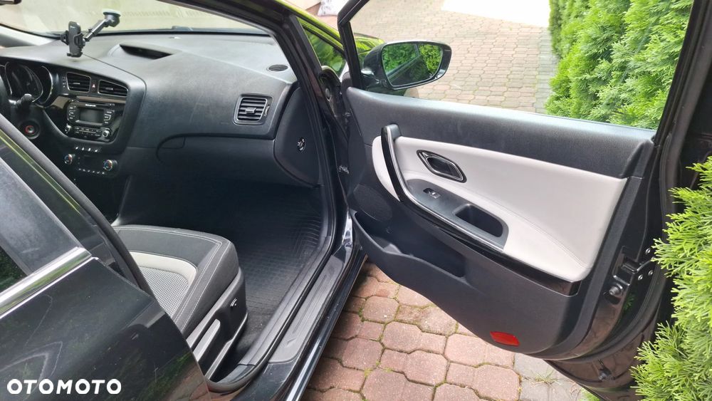 Kia Ceed - 24