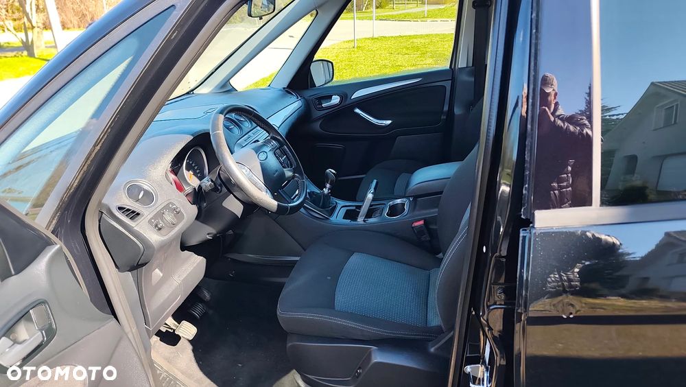 Ford Galaxy 2.0 TDCi Ghia - 11