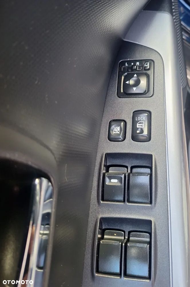 Mitsubishi Outlander 2.0 2WD CVT Invite - 18
