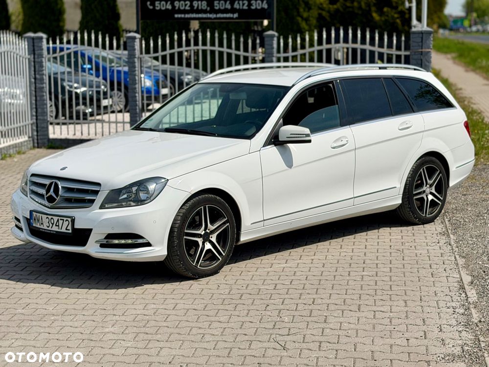 Mercedes-Benz Klasa C 200 CGI BlueEFFICIENCY - 33
