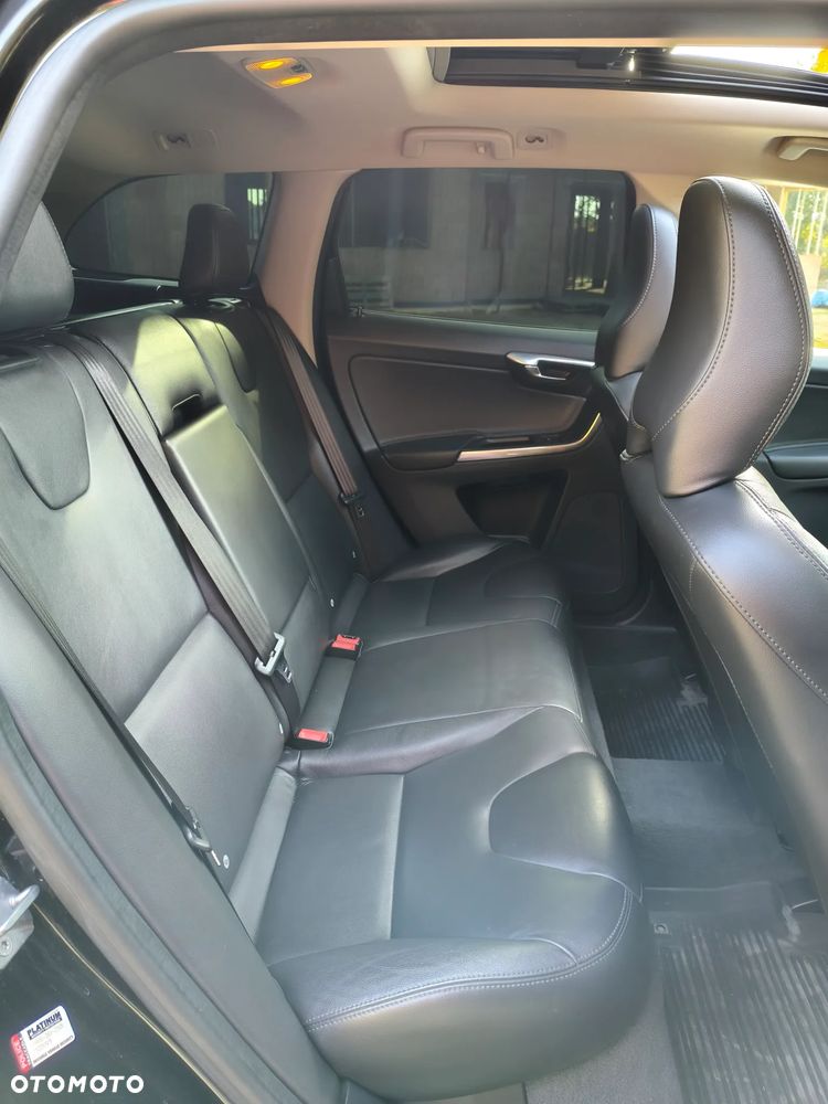 Volvo XC 60 T5 AWD Summum - 17