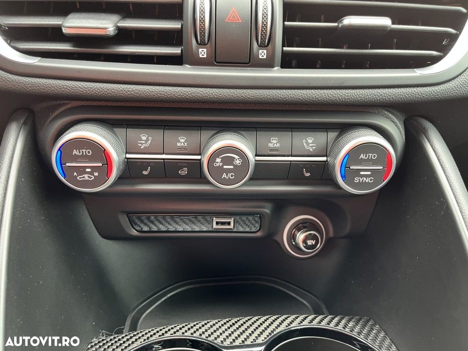 Alfa Romeo Giulia 2.9 V6 Turbo RWD AT8 Quadrifoglio - 19
