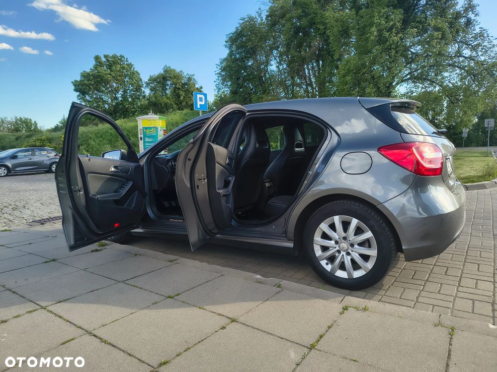 Mercedes-Benz Klasa A 180 (BlueEFFICIENCY) - 2