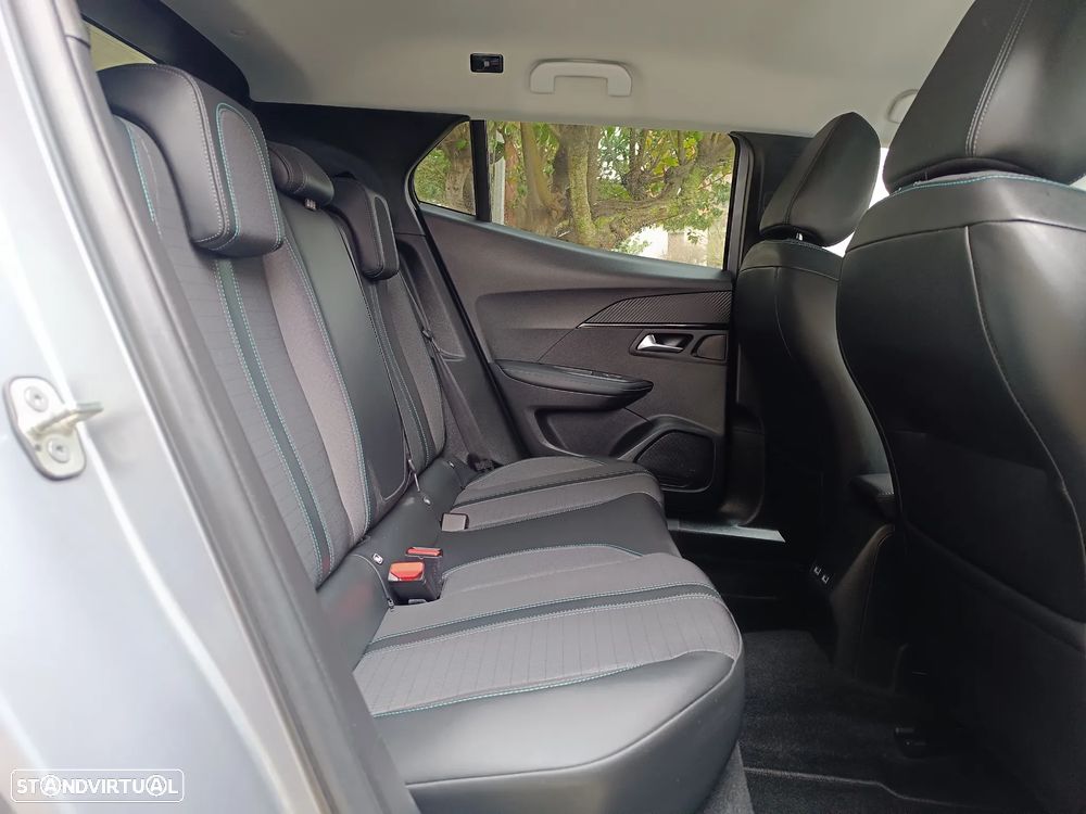 Peugeot 2008 PureTech 130 EAT8 Allure - 26