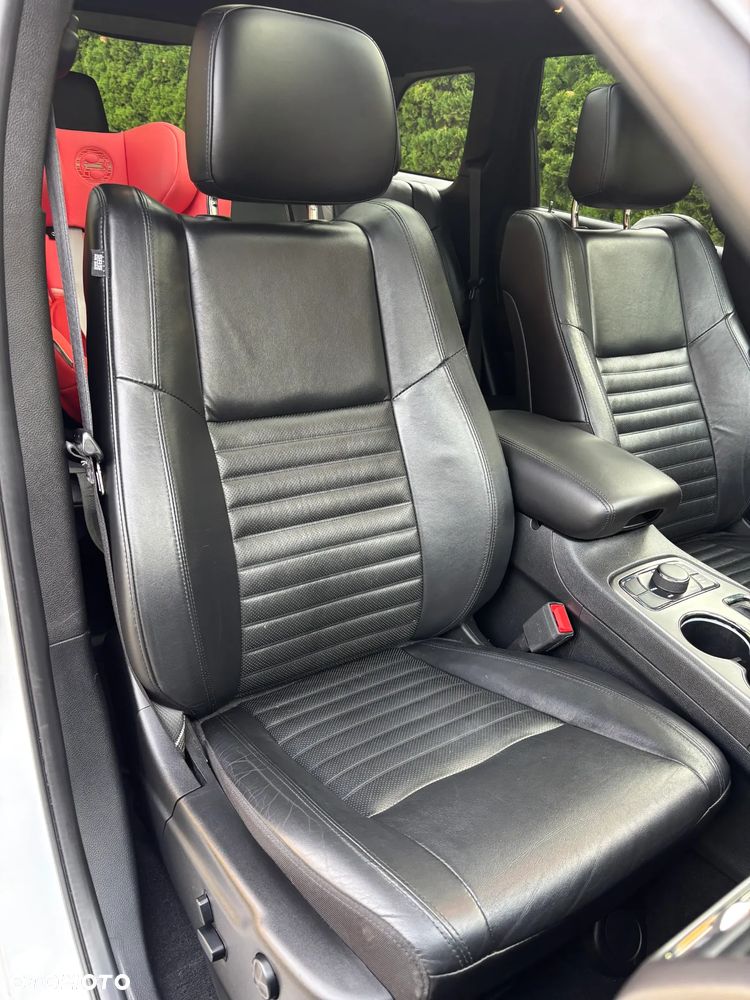 Jeep Grand Cherokee - 10