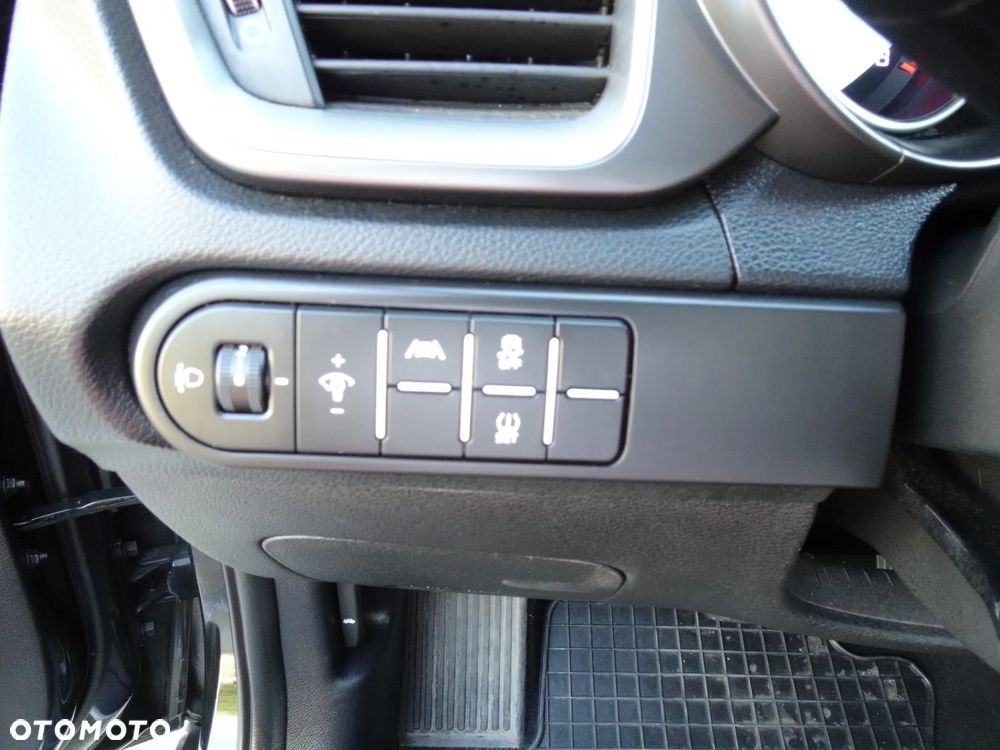 Kia XCeed 1.5 T-GDI M DCT - 38