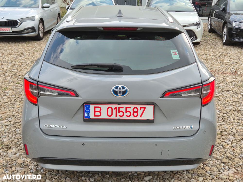 Toyota Corolla - 12