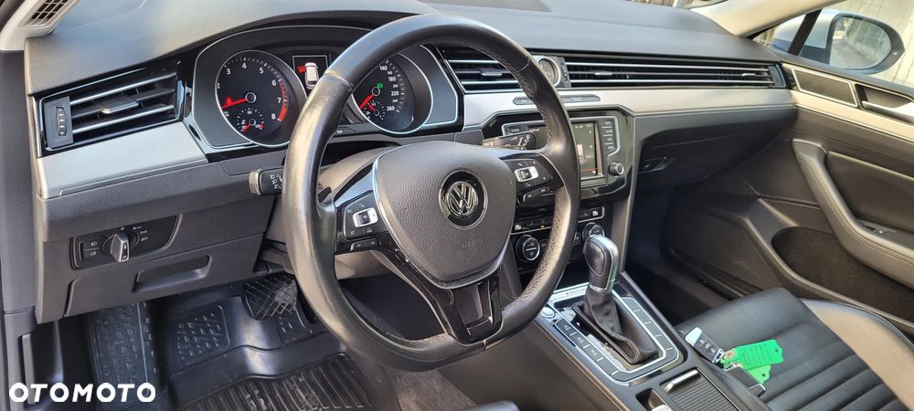 Volkswagen Passat - 14