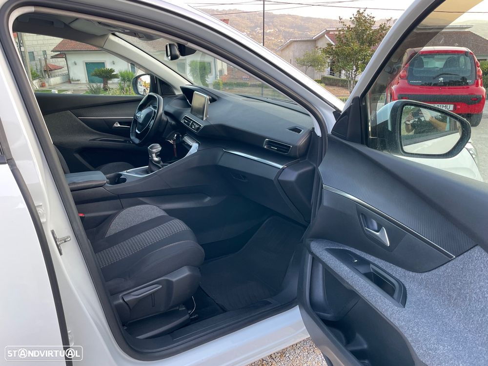 Peugeot 5008 BlueHDI 120 Allure - 10