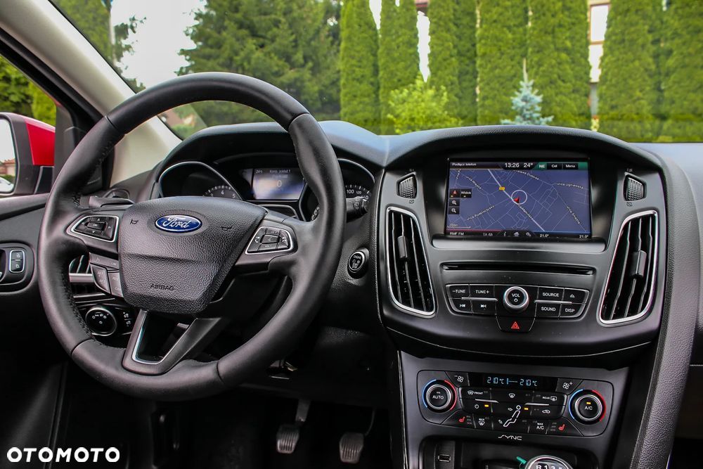 Ford Focus 1.5 EcoBoost Titanium Business - 24