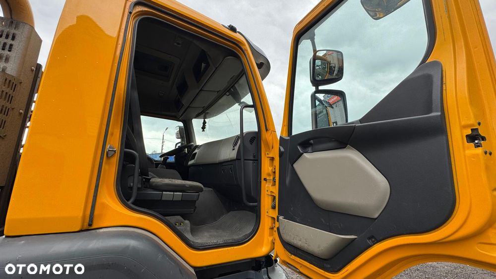 Renault Kerax - 14
