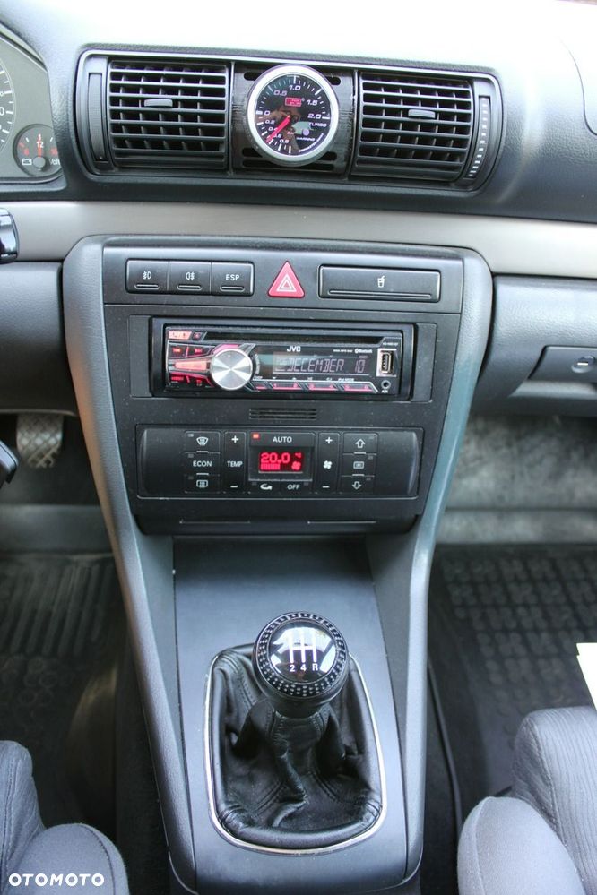 Audi A4 Limousine 1.8T - 28