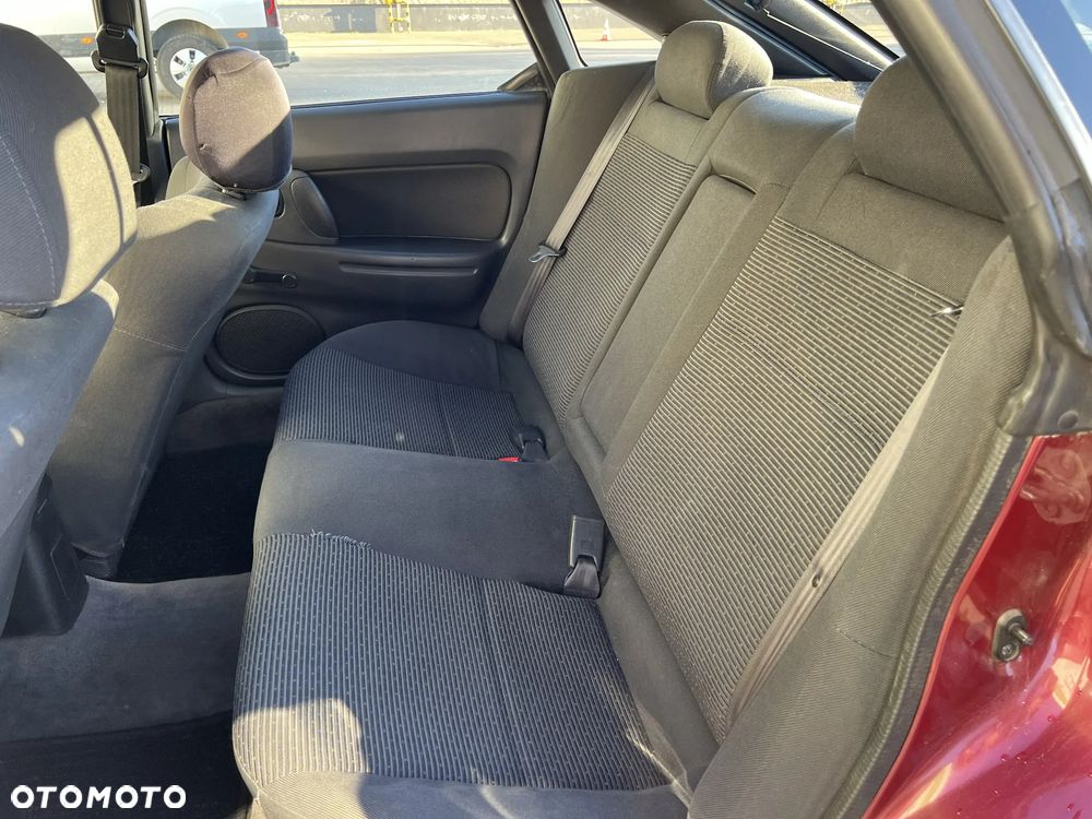 Mazda 323F 1.5 - 16