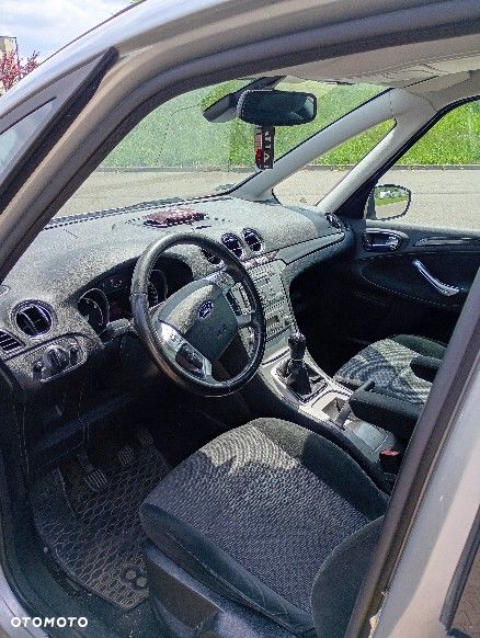 Ford Galaxy 2.0 Ambiente - 4