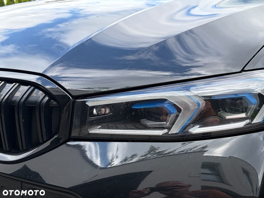 BMW Seria 3 320d xDrive M Sport sport - 39