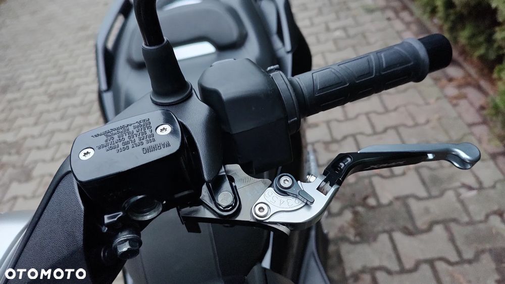 Yamaha X-max - 14