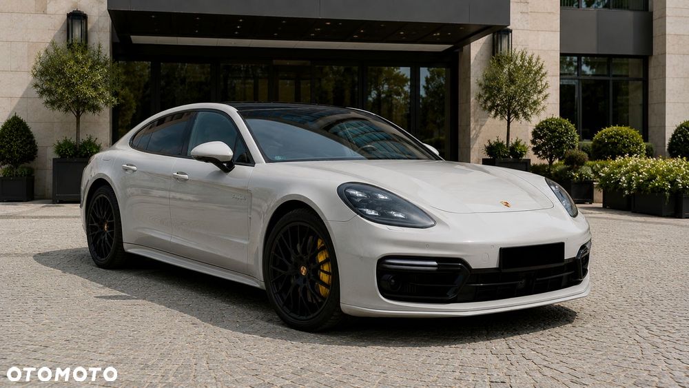 Porsche Panamera Turbo S E-Hybrid - 1