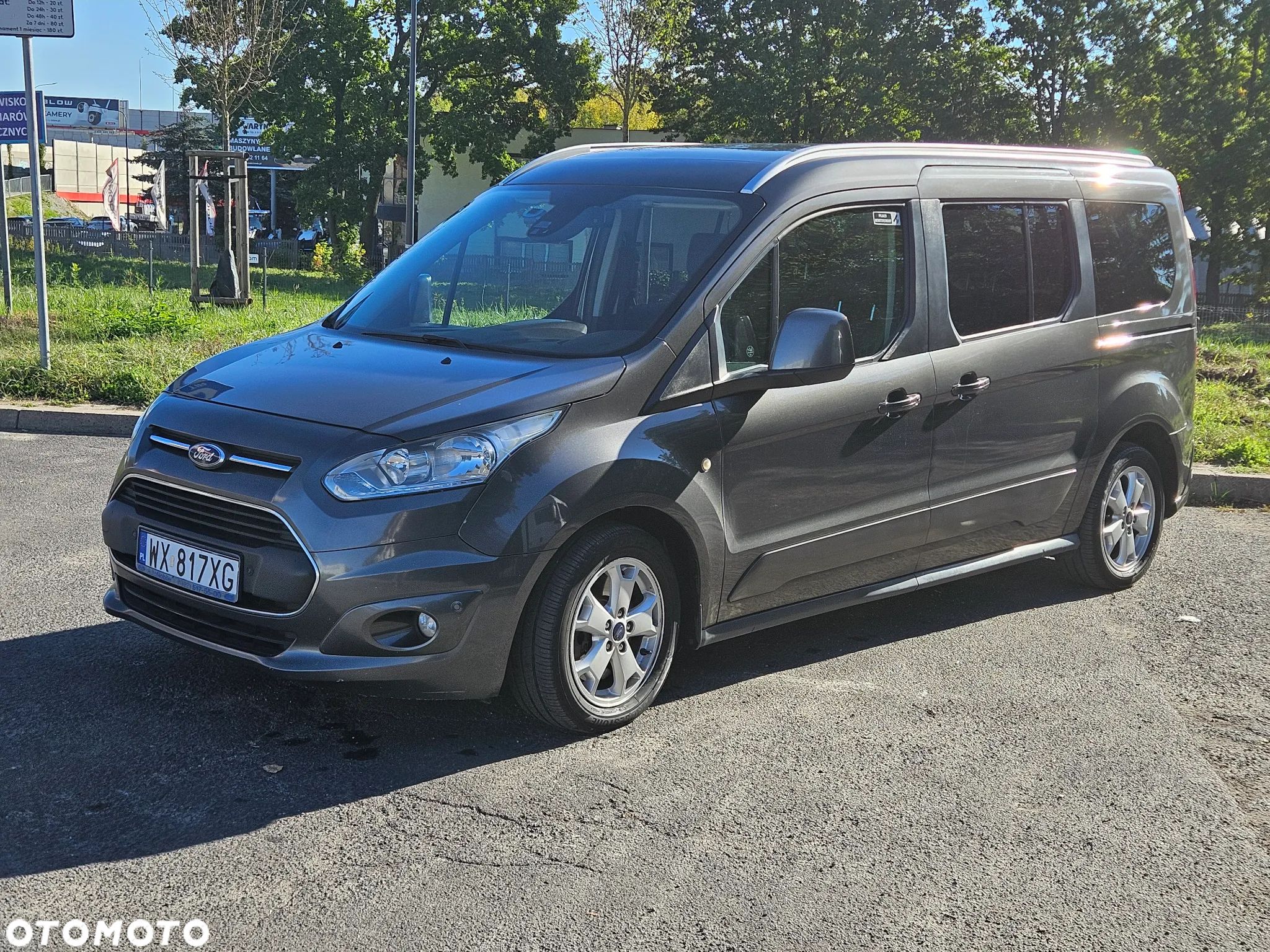 Ford Tourneo Connect 1.5 TDCi Titanium - 1