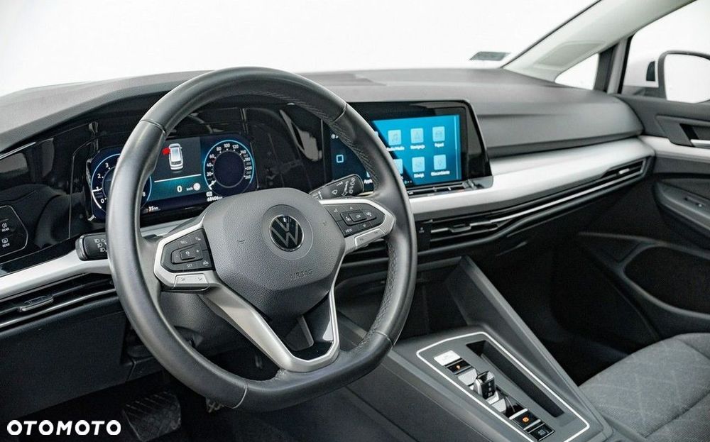 Volkswagen Golf 1.5 eTSI Life DSG - 9