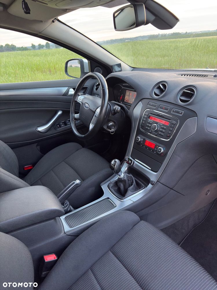 Ford Mondeo 2.0 TDCi Titanium - 15