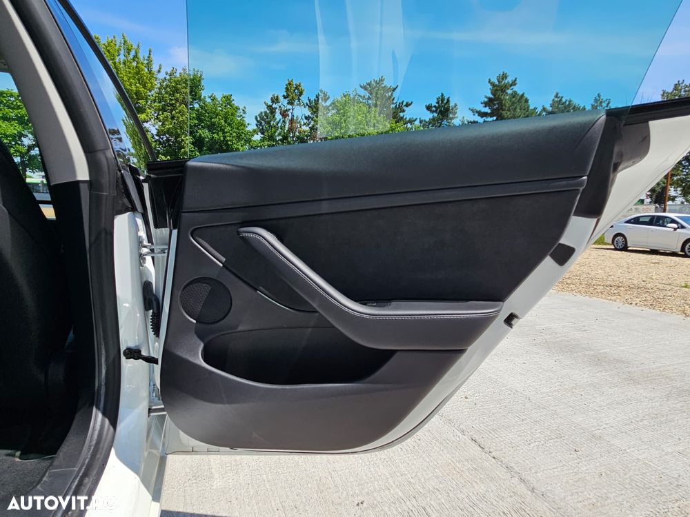 Tesla Model 3 Langstreckenbatterie Allradantrieb Dual Motor - 14
