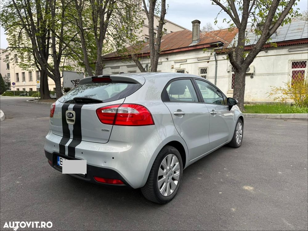Kia Rio 1.4 DSL Comfort - 3