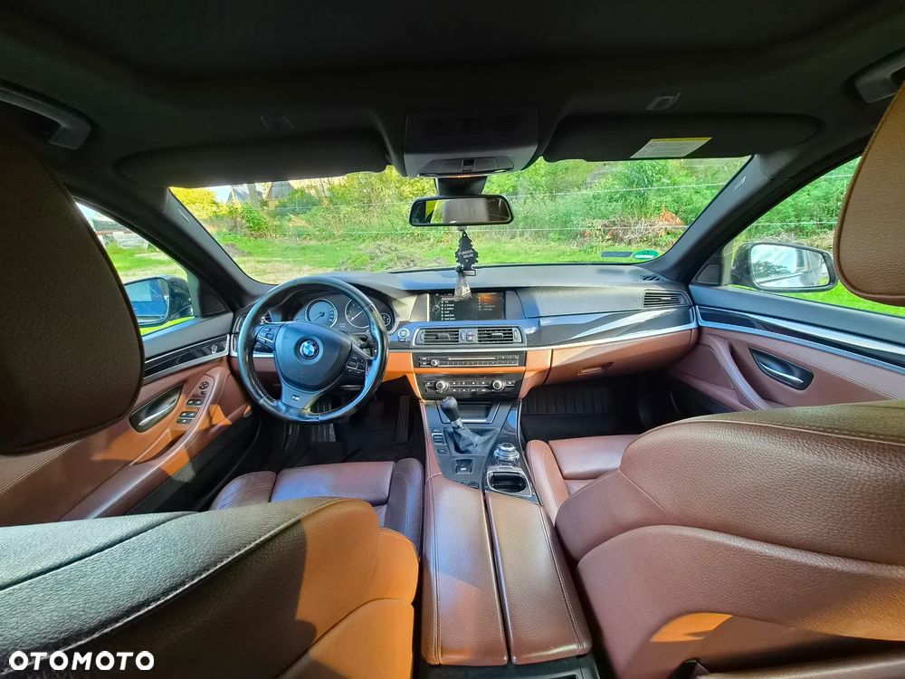 BMW Seria 5 520d - 5