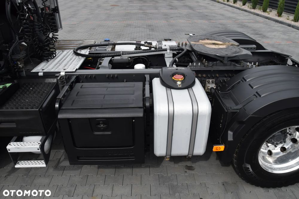 Volvo FH500 / NISKA KABINA / HYDRAULIKA / EURO 6 / ACC / LEDY / ALUFELGI / SERWISOWANY / SPROWADZONY - 16