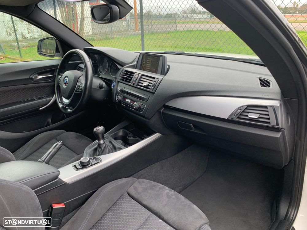 BMW 120 d Pack M - 53