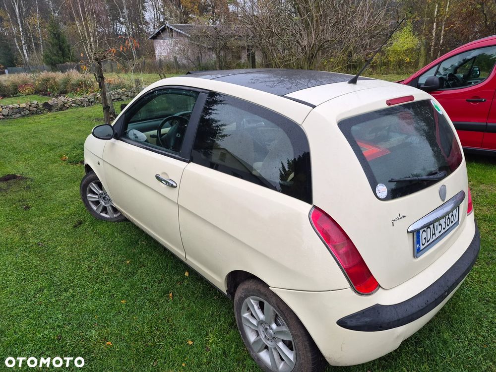 Lancia Ypsilon - 4