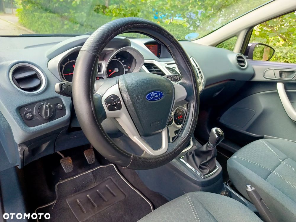 Ford Fiesta 1.25 Ambiente - 31