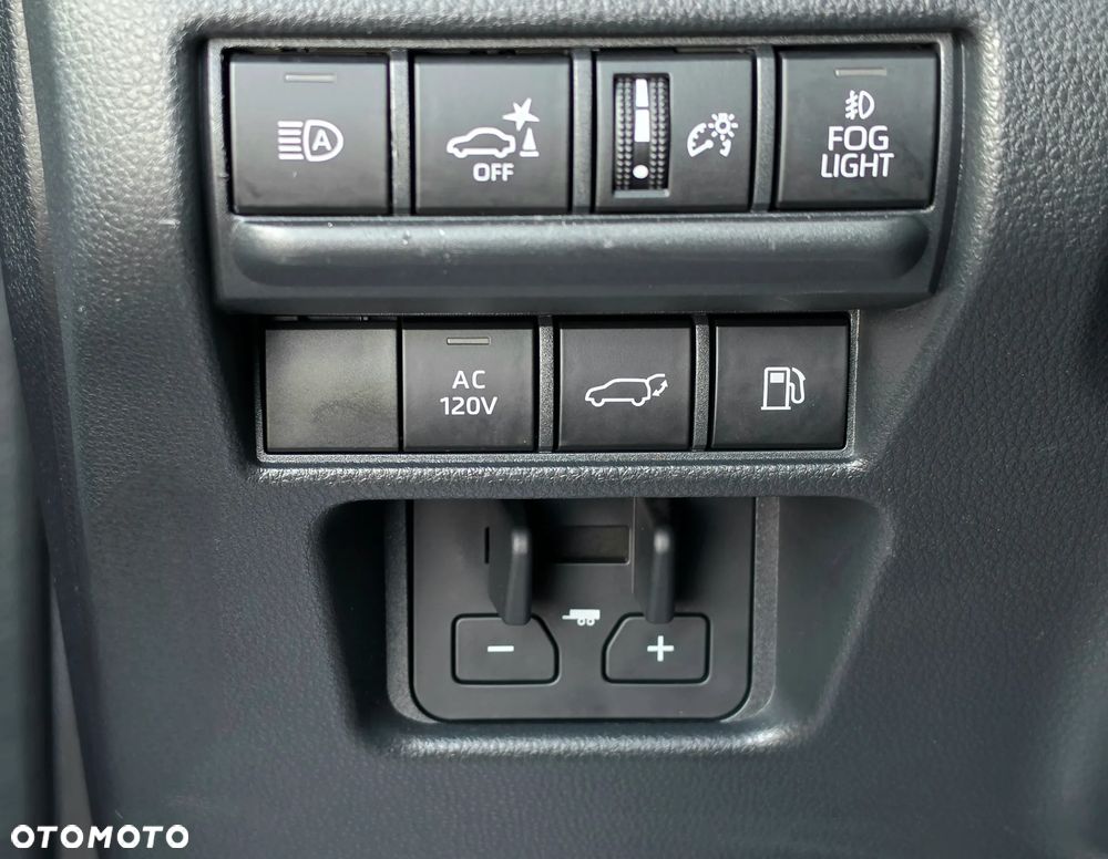 Toyota Land Cruiser - 23