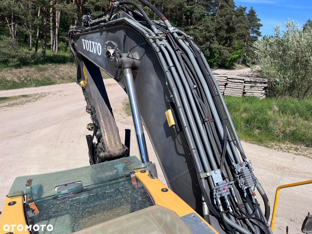 Volvo EC250EL - 21