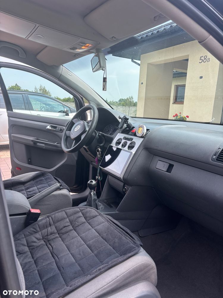 Volkswagen Touran 1.6 - 11