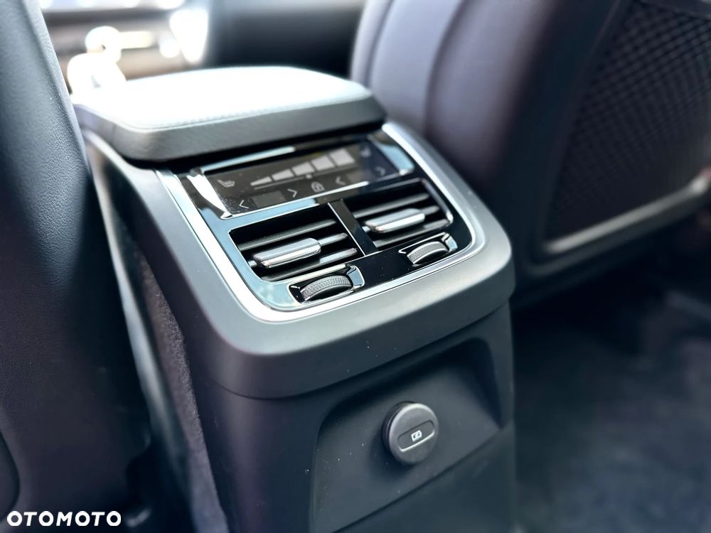 Volvo XC 90 - 30