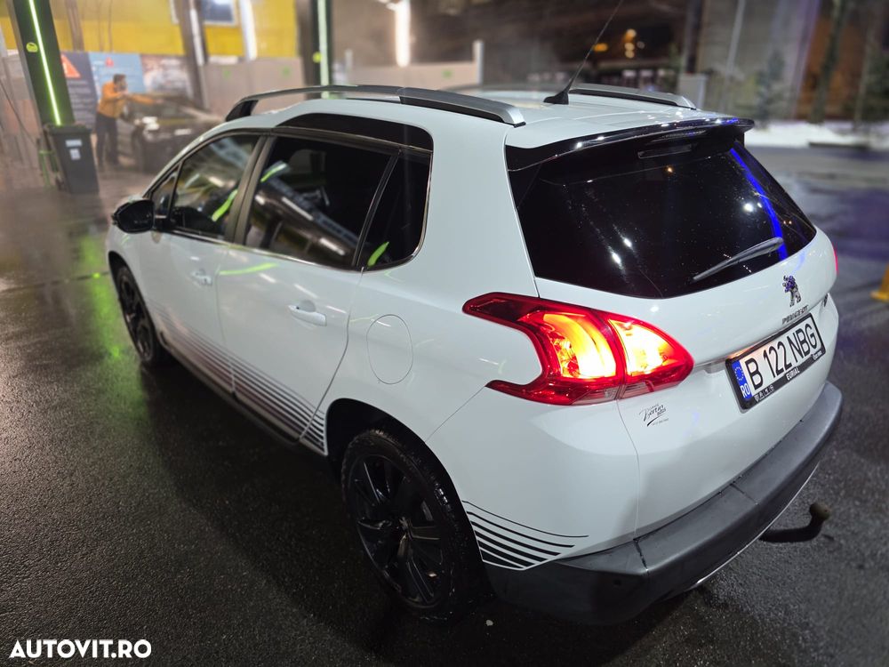 Peugeot 2008 1.2 PureTech Turbo S&S Allure - 5