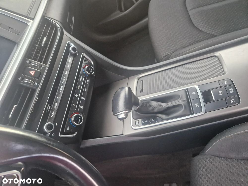 Kia Optima - 16