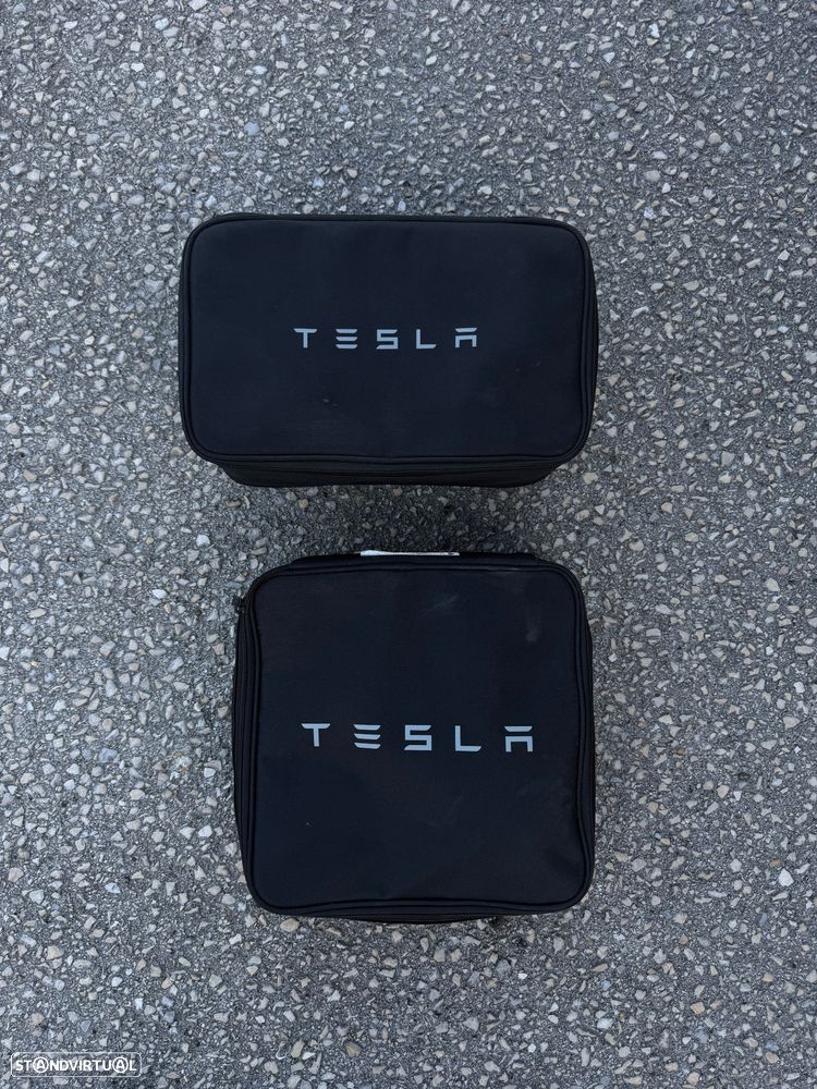 Tesla Model Y Performance Tração Integral - 17