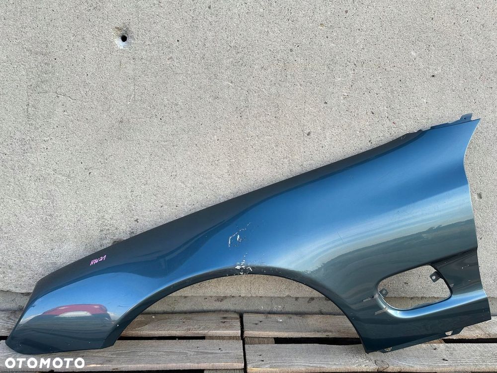 blotnik przod przedni lewy mercedes sl w230 2001- bardzo ladny