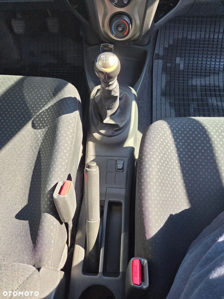 Toyota Yaris 1.33 2010 - 6