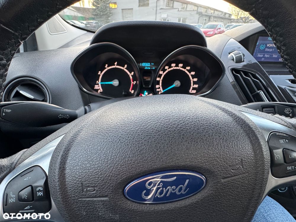 Ford Tourneo Courier 1.0 EcoBoost S&S Titanium - 21