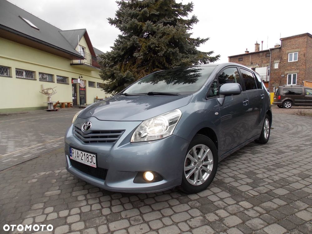 Toyota Verso 2.0 D-4D Sol plus
