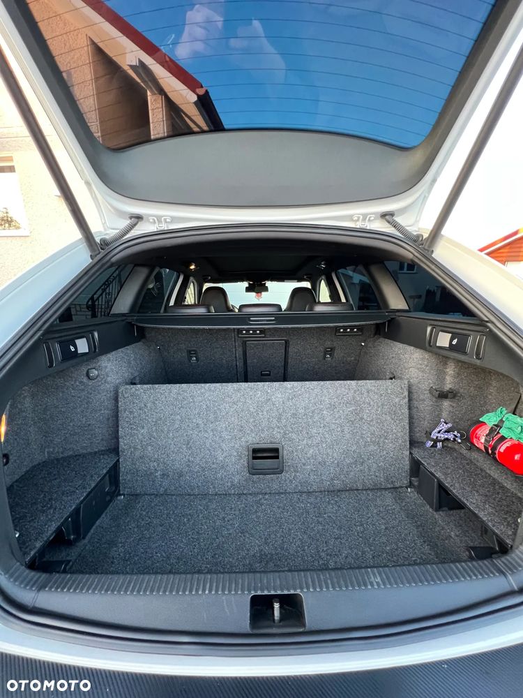 Skoda Octavia 2.0 TDI DSG RS - 33