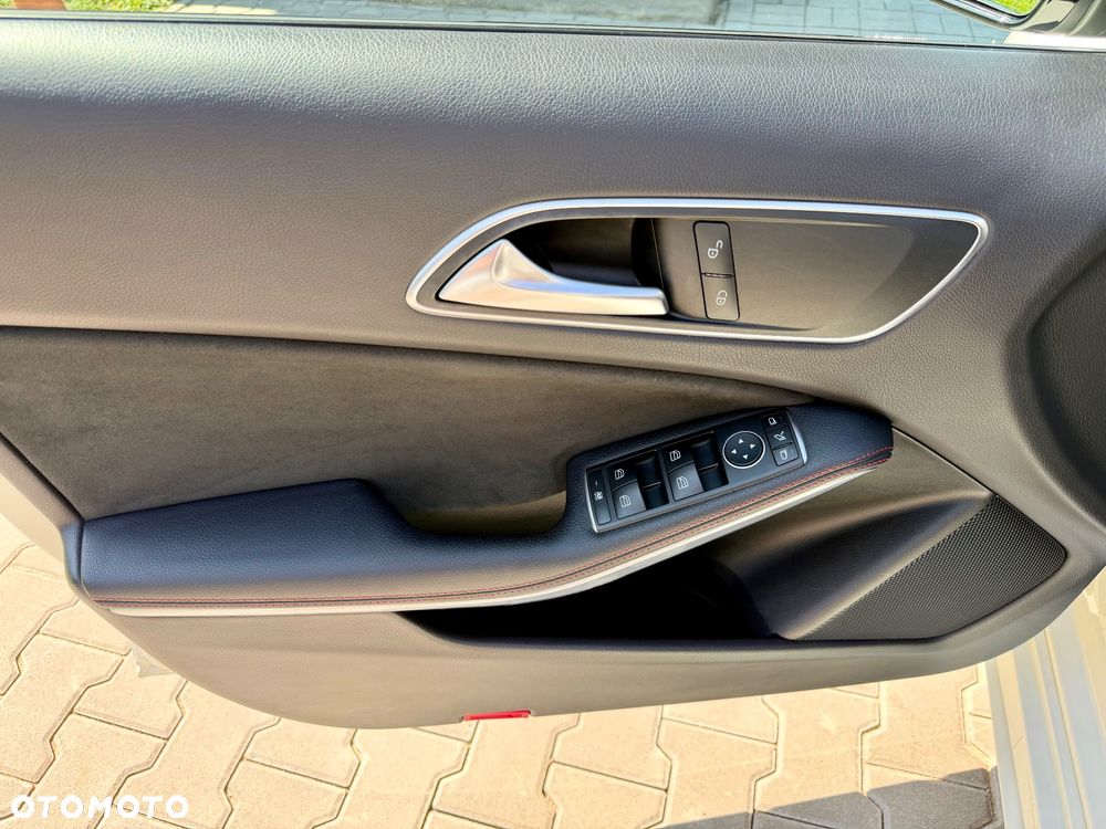 Mercedes-Benz Klasa A 200 CDI 7G-DCT AMG Line - 24